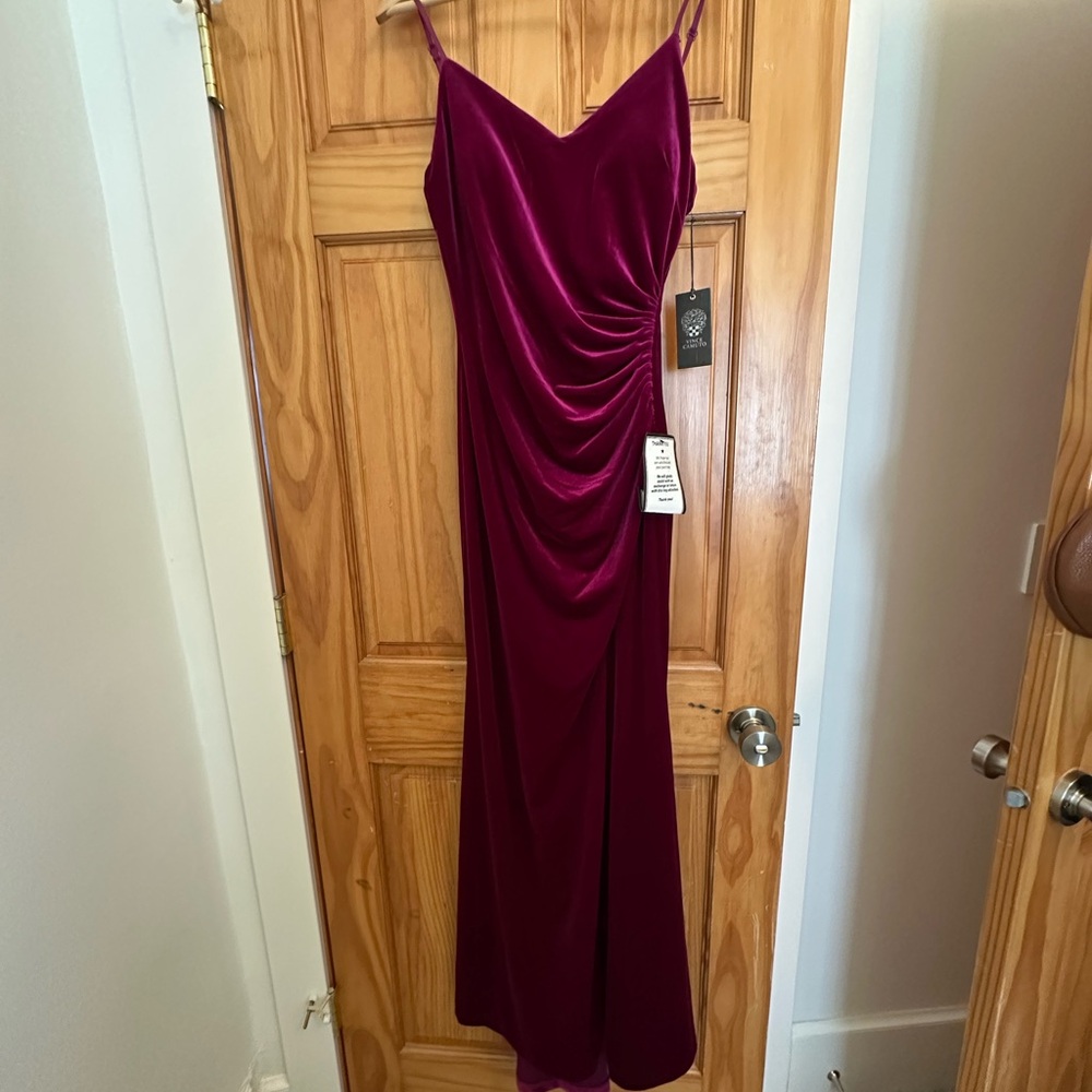 Elegant magenta Evening Dress NWT